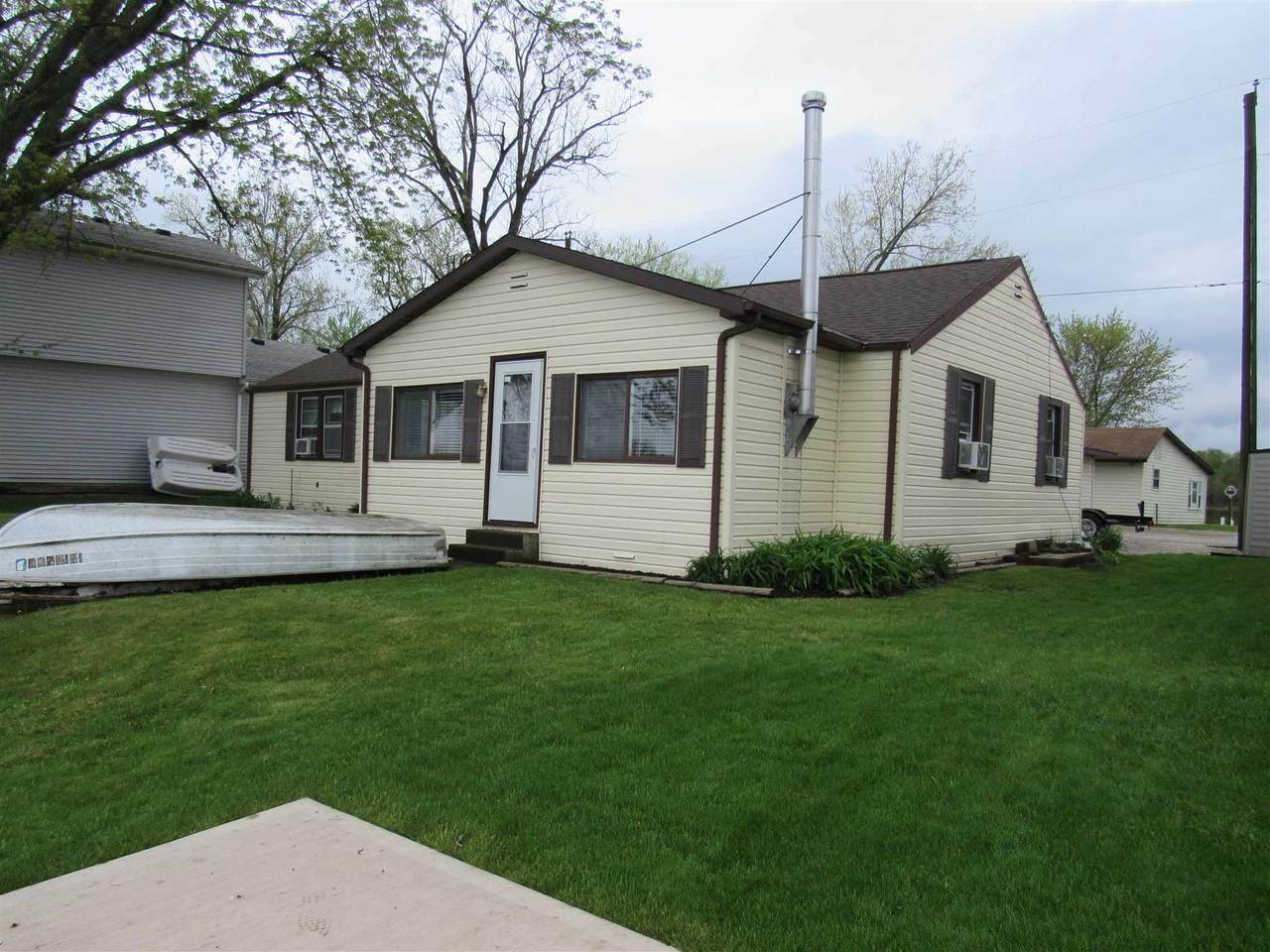 3958 Lakeshore Dr57 - Photo 1