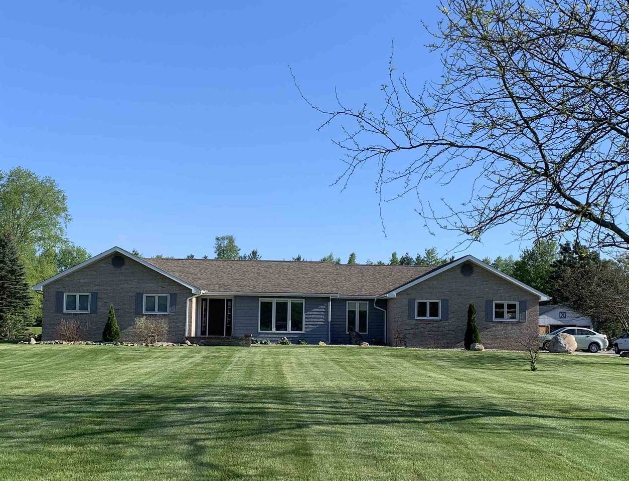 1355 Lakeview Bend - Photo 1 1355 Lakeview Bend - Photo 1