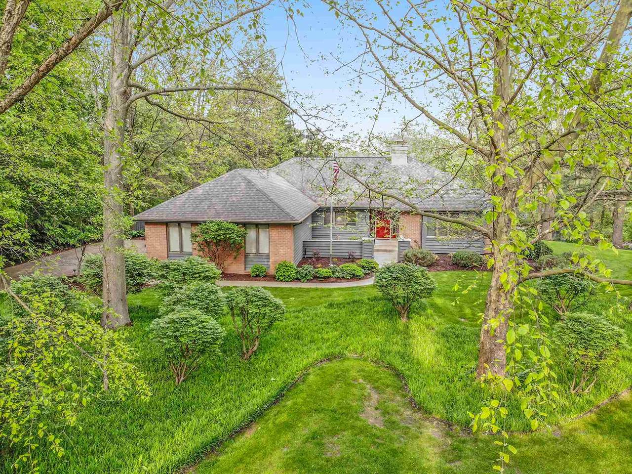 51230 Stratford Drive - Photo 1