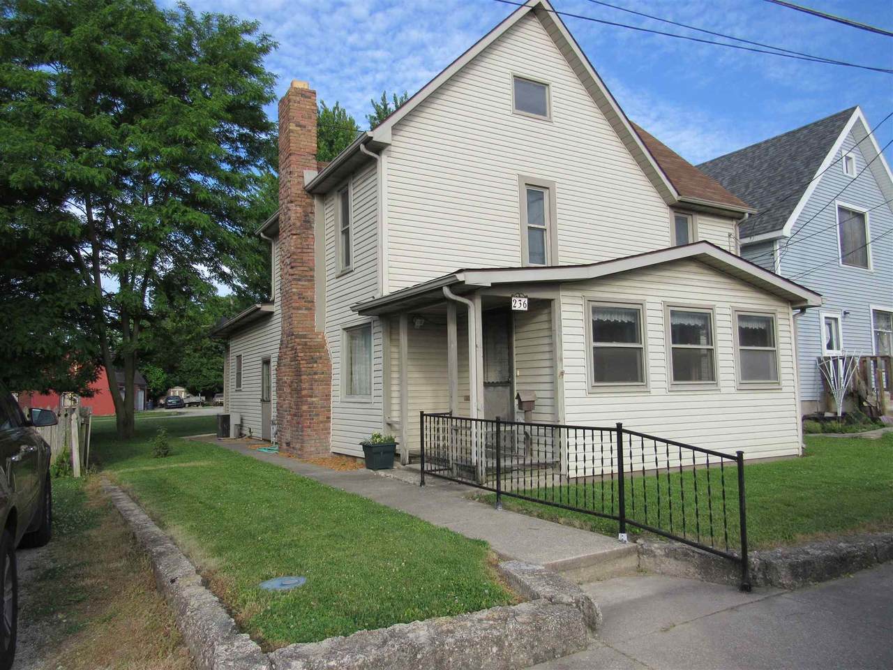 236 Oak Street - Photo 1