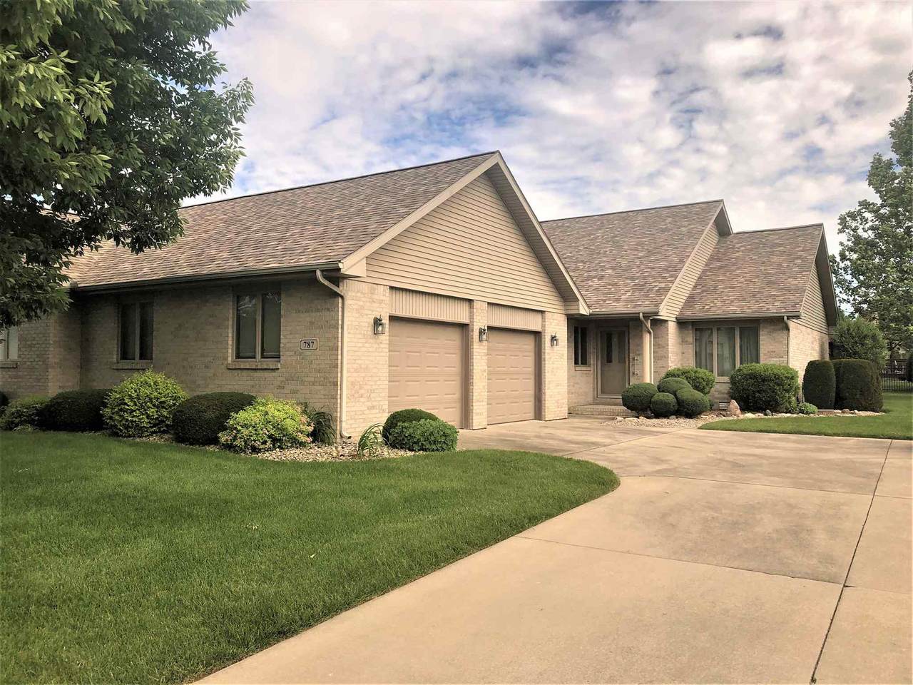 787 Willowridge Drive - Photo 1