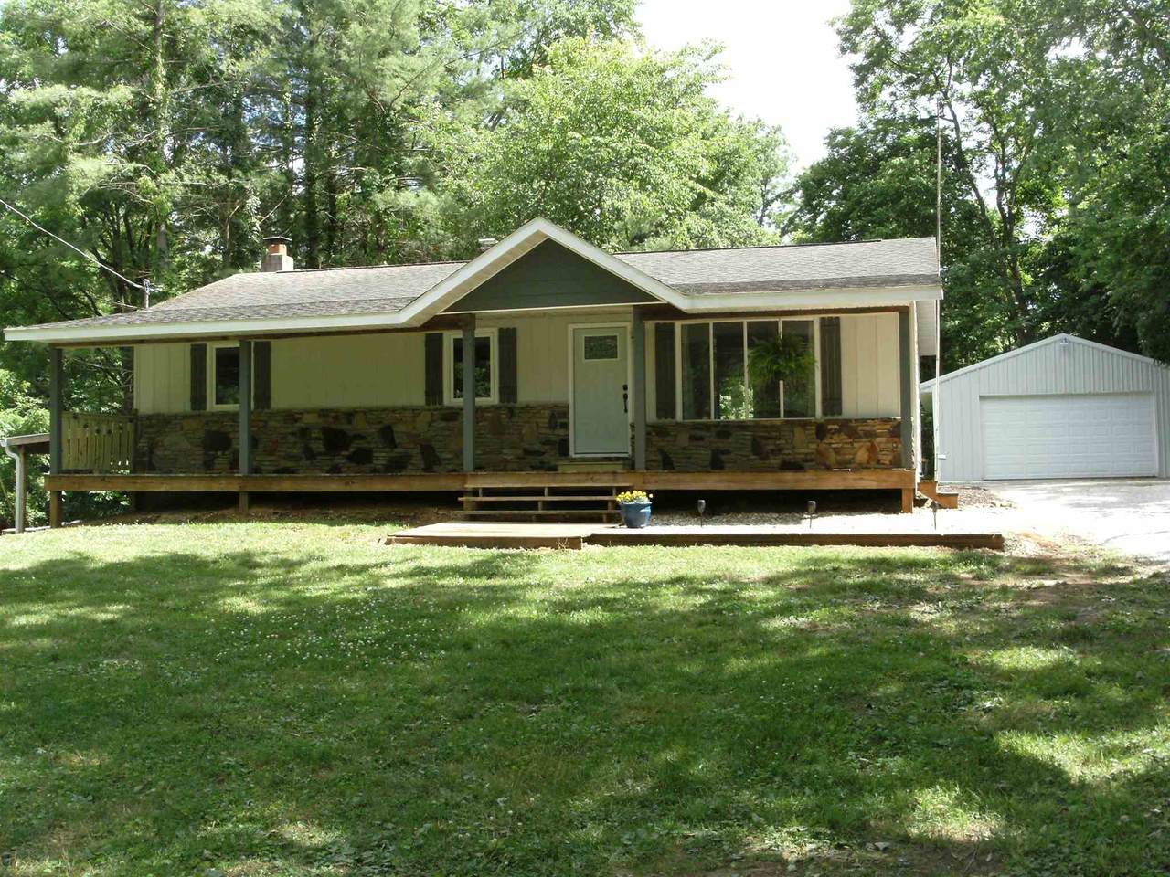 1006 Miller Drive - Photo 1