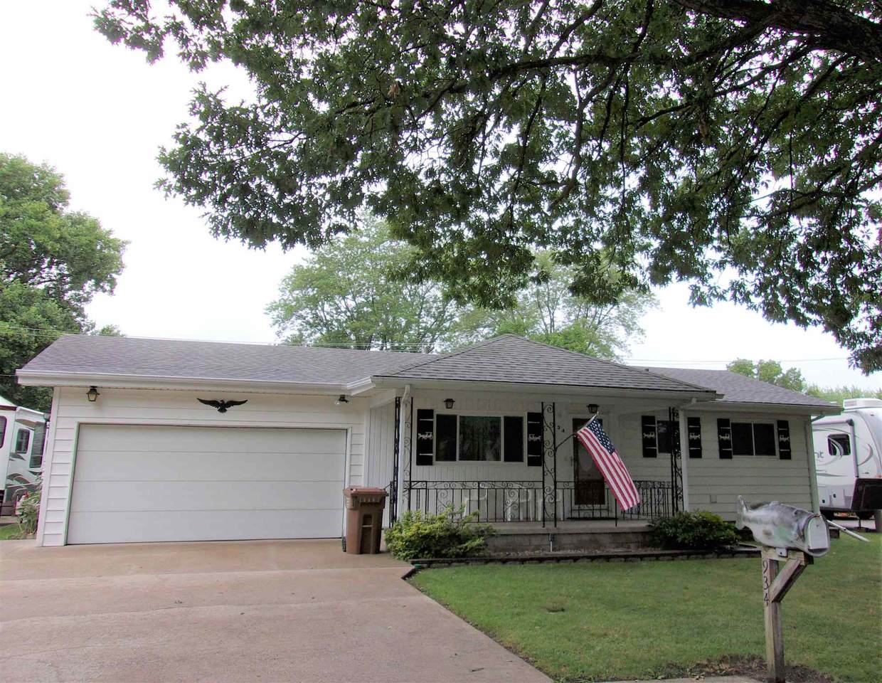934 Lee Ave - Photo 1