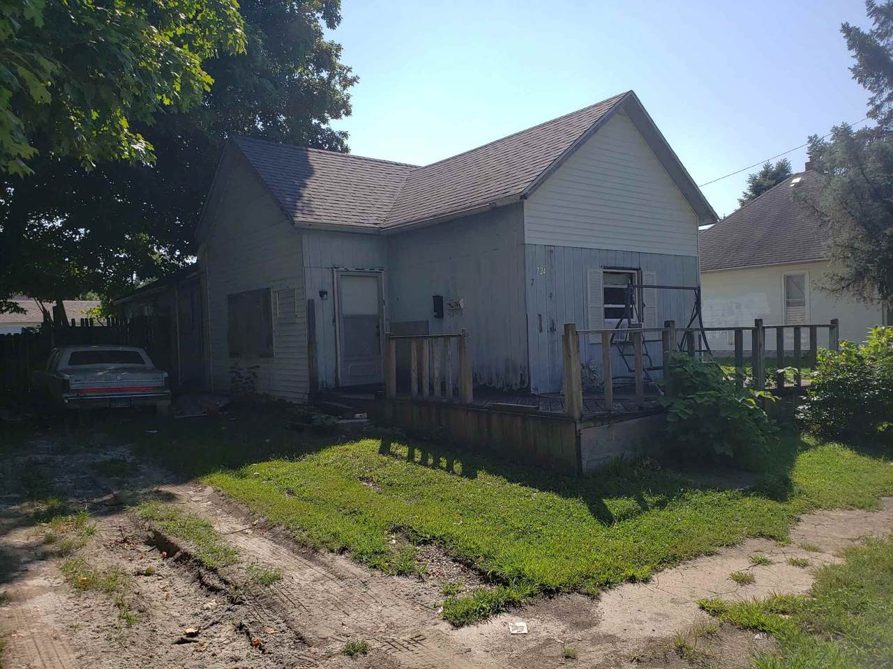724 Courtland Avenue - Photo 1