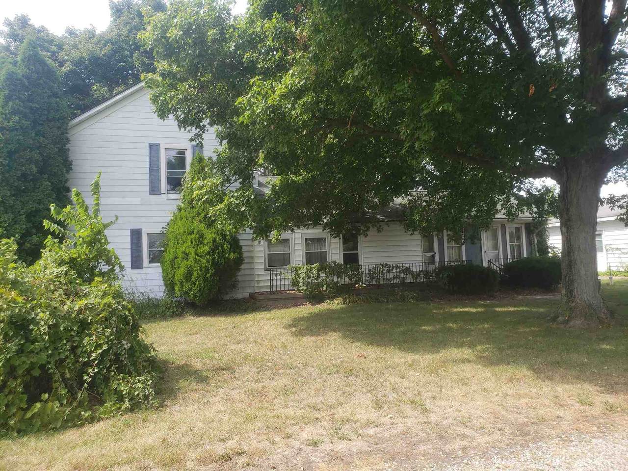 2554 Broadway Street - Photo 1