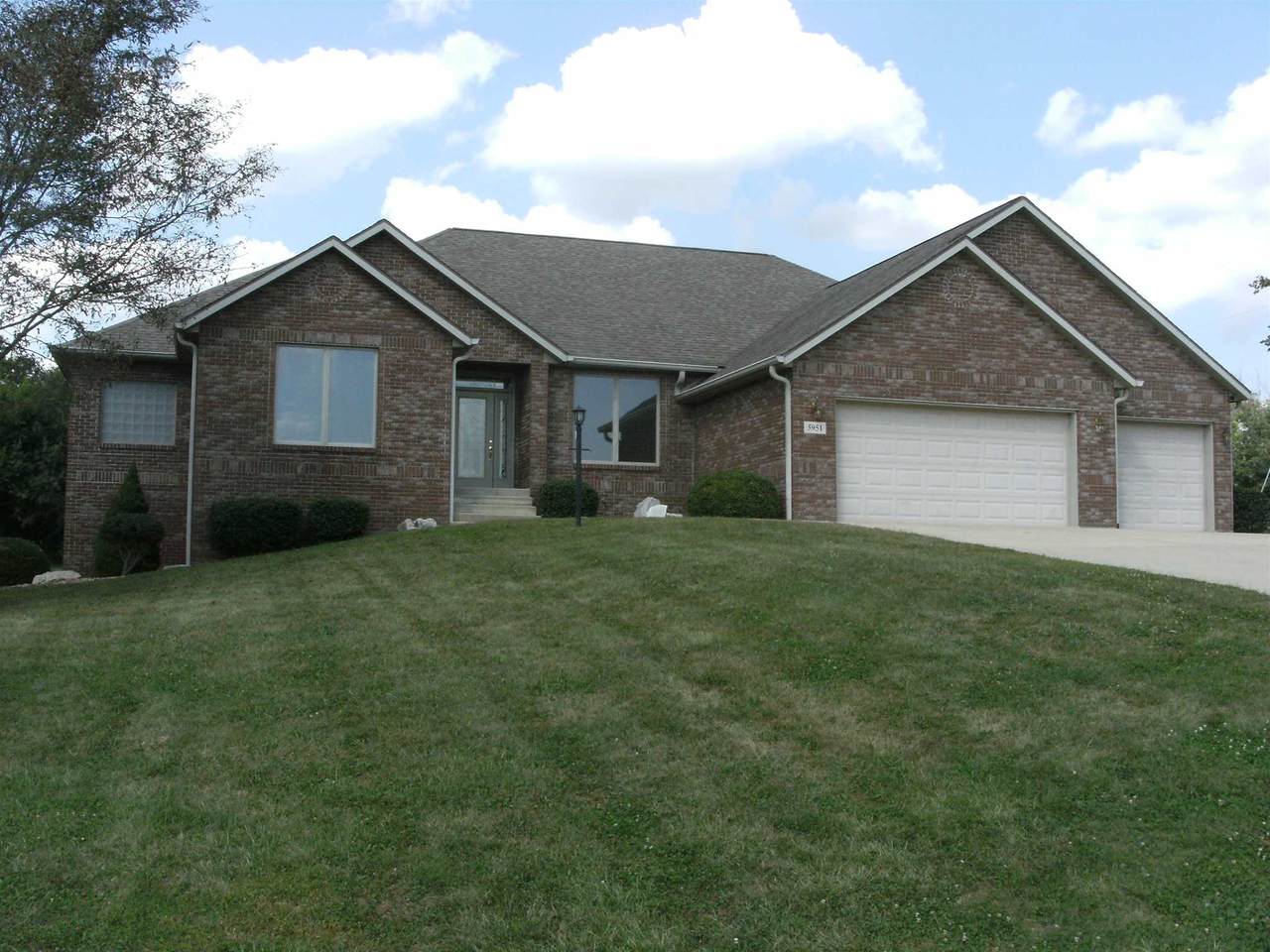 5951 Glenview Drive - Photo 1
