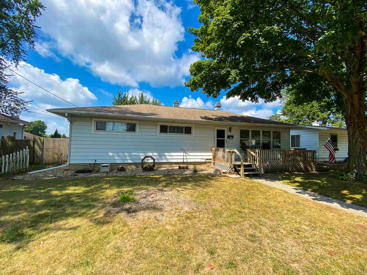 607 Grant Street - Photo 1
