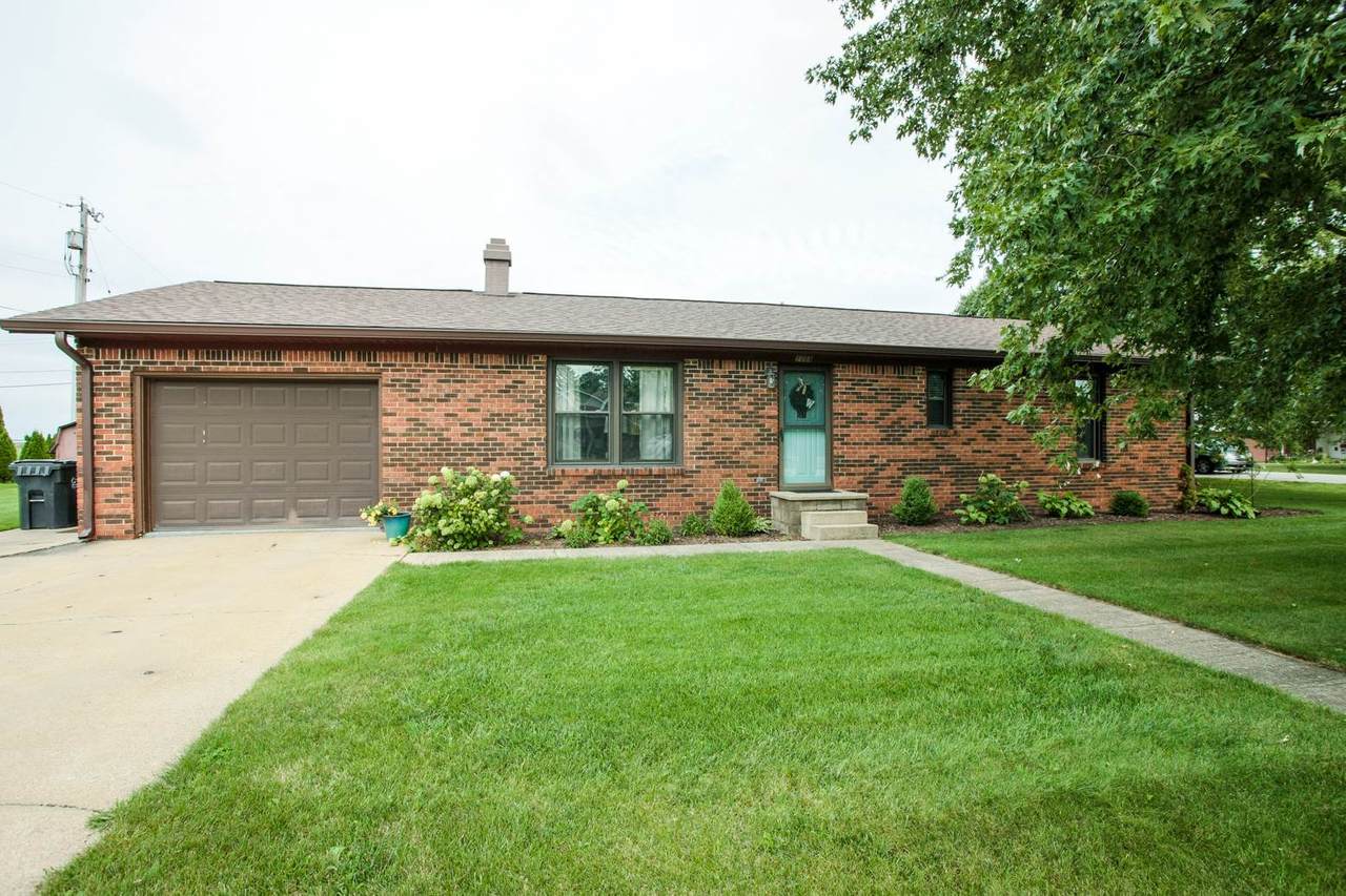 1003 James Avenue - Photo 1