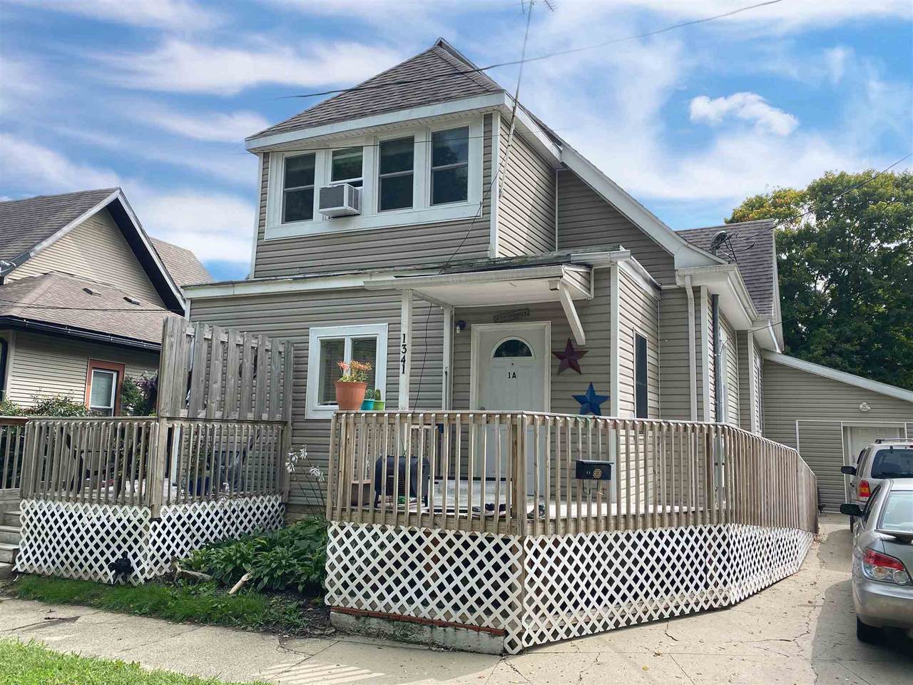 1341 Circle Street - Photo 1