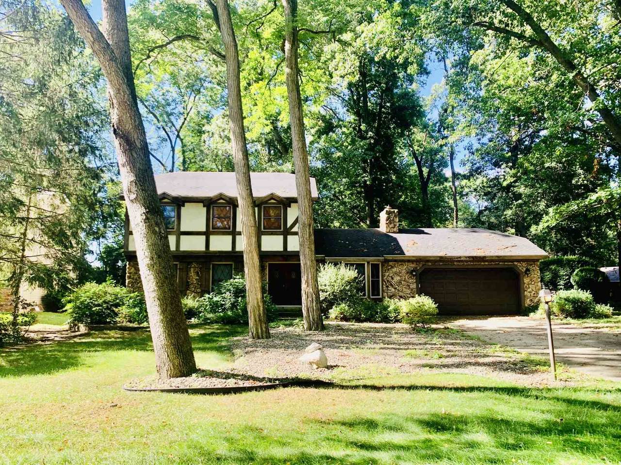 20792 Gatehouse Drive - Photo 1