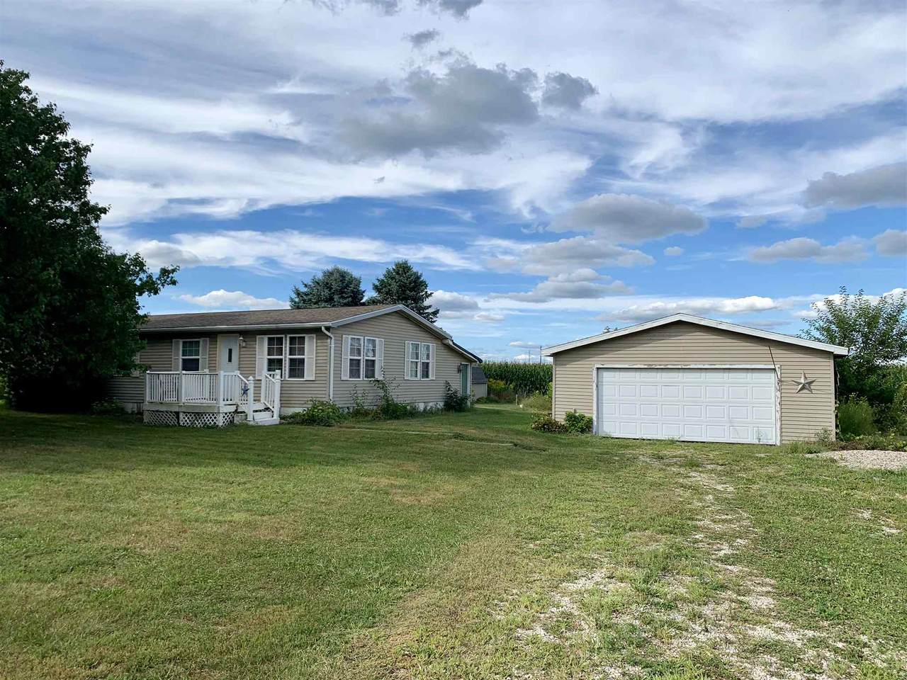 3854 Lincoln Highway - Photo 1