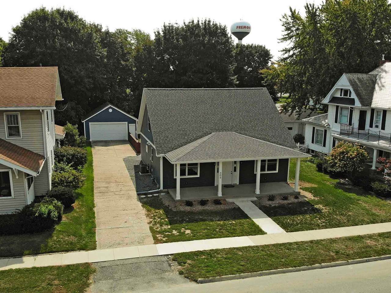 305 Toledo Street - Photo 1