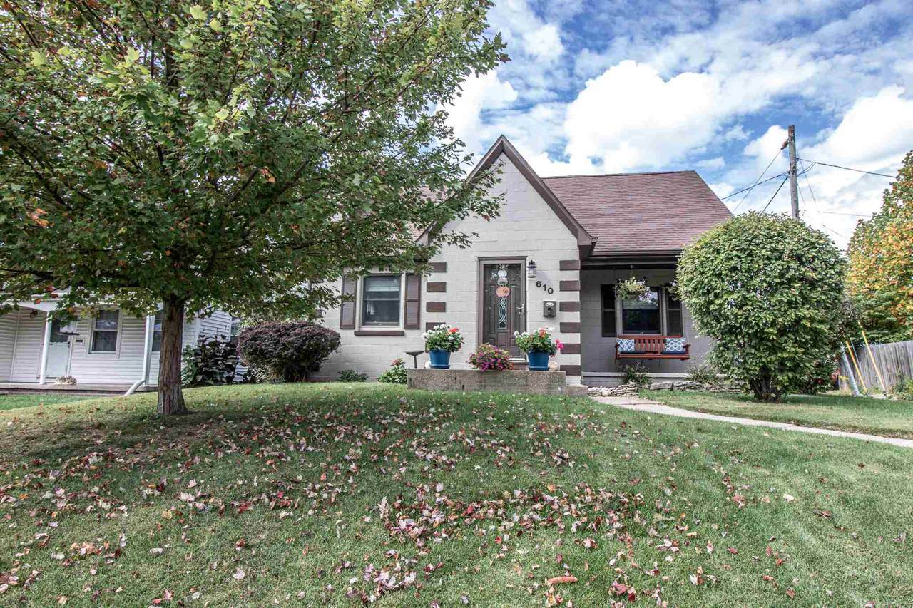610 19th Street - Photo 1