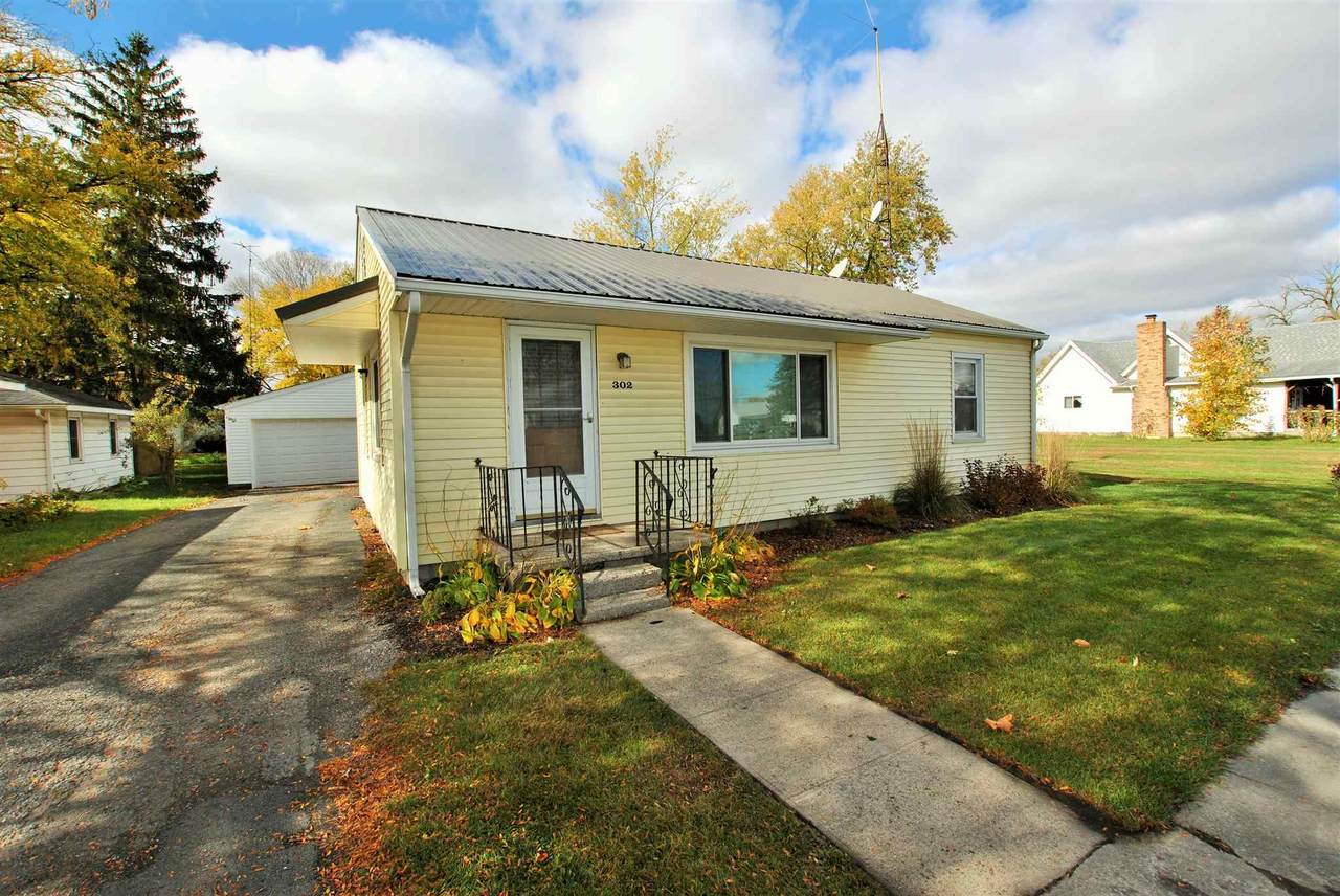 302 Kenton Street - Photo 1