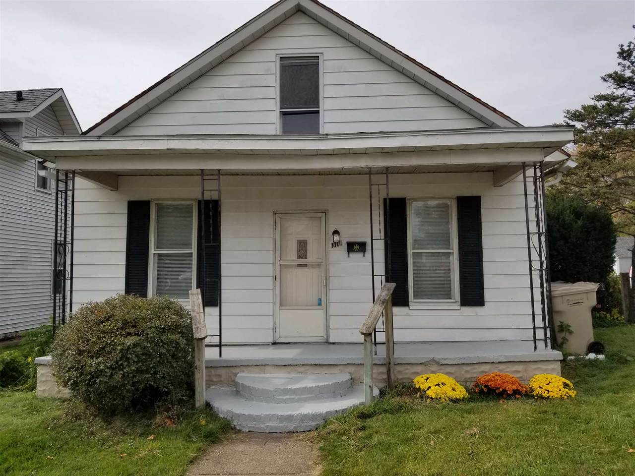 1001 Oakland Street - Photo 1