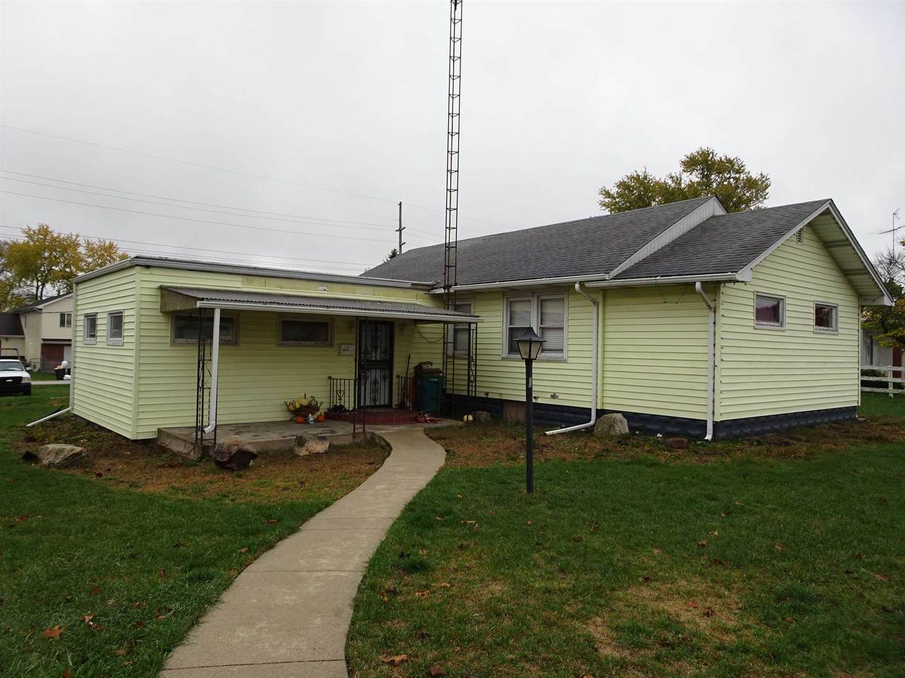 806 Main Street - Photo 1