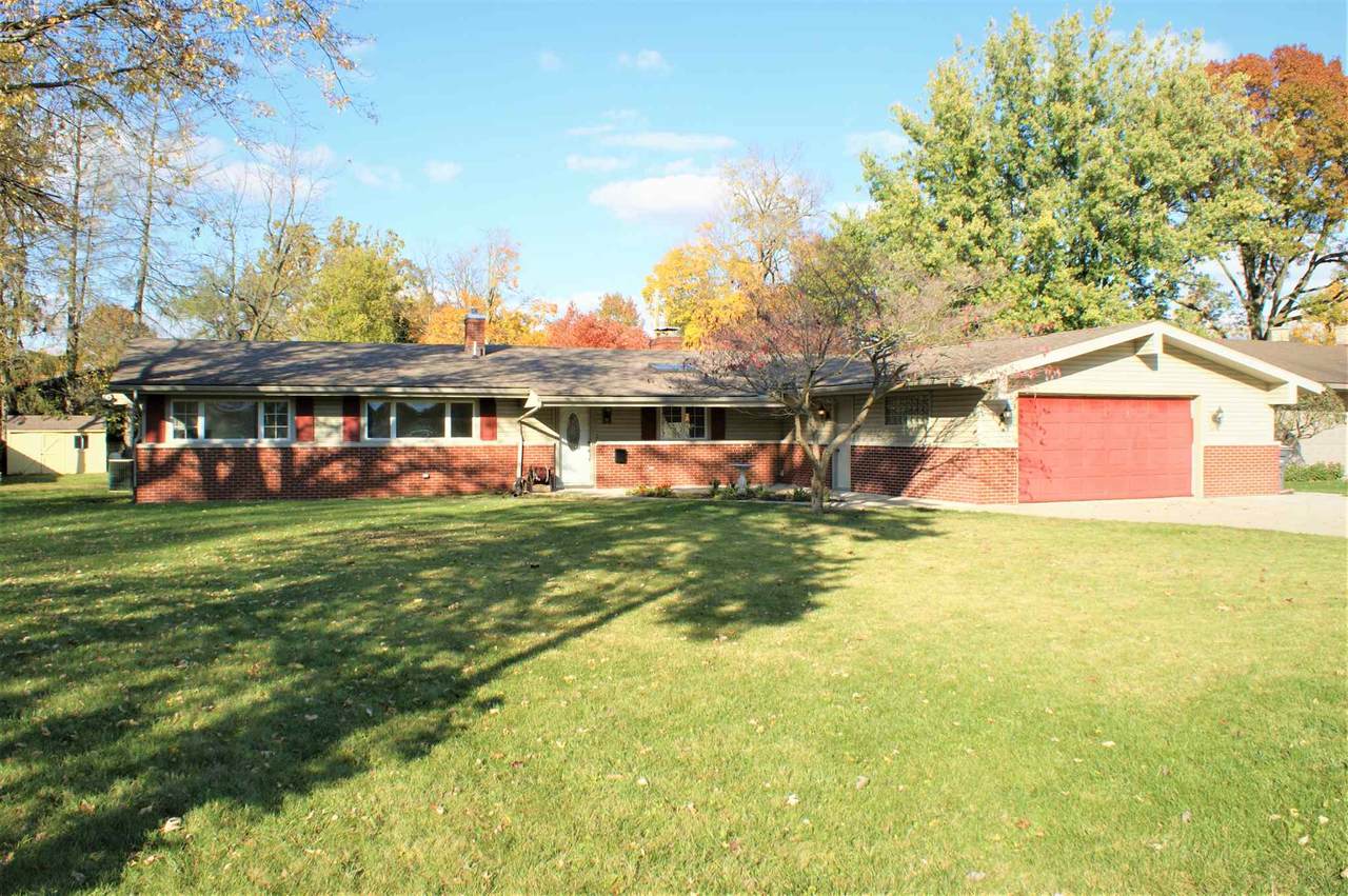 916 Maplewood Drive - Photo 1