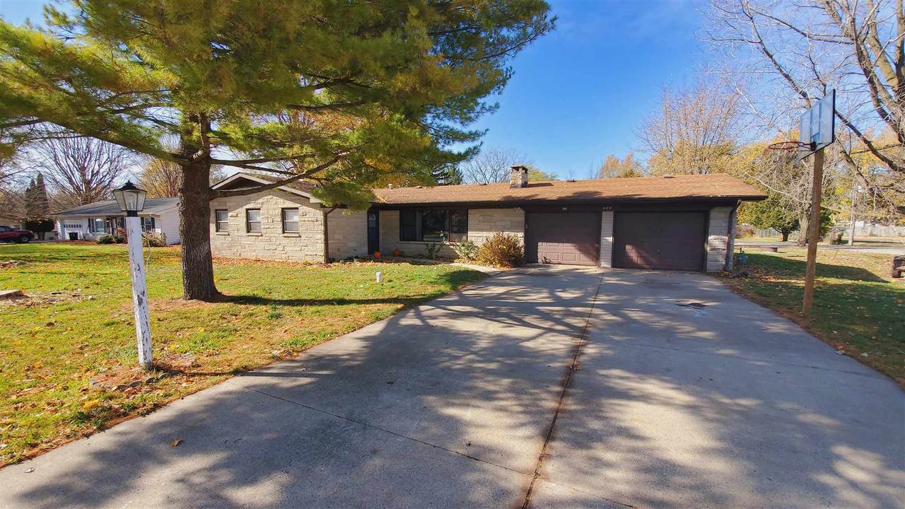 523 Circle Drive - Photo 1