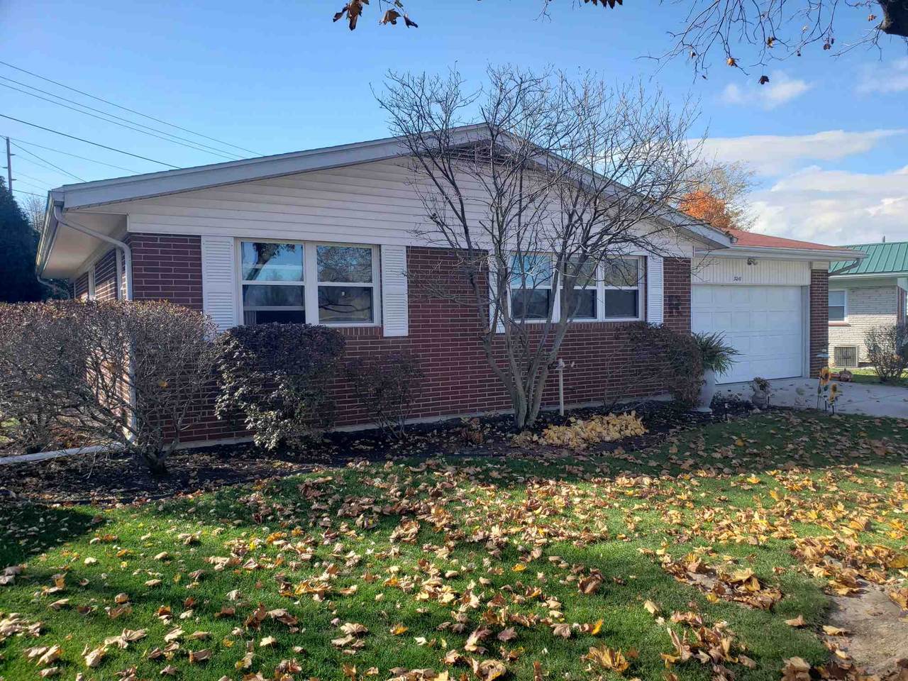 3216 Summit Avenue - Photo 1
