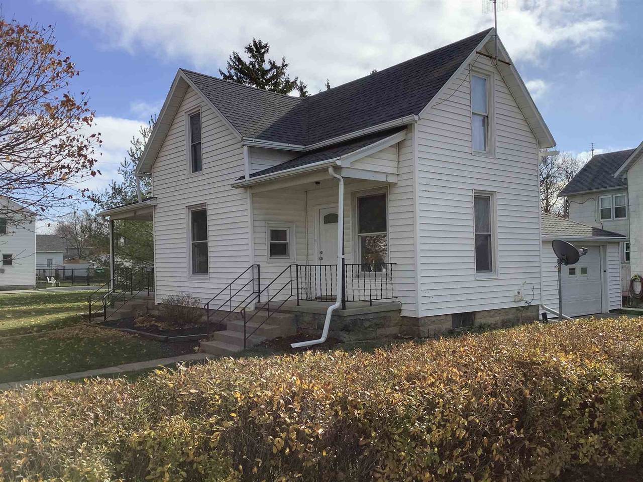 621 Adams Street - Photo 1