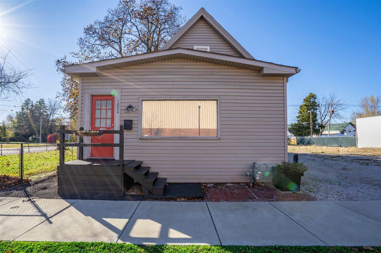 1002 Main Street - Photo 1