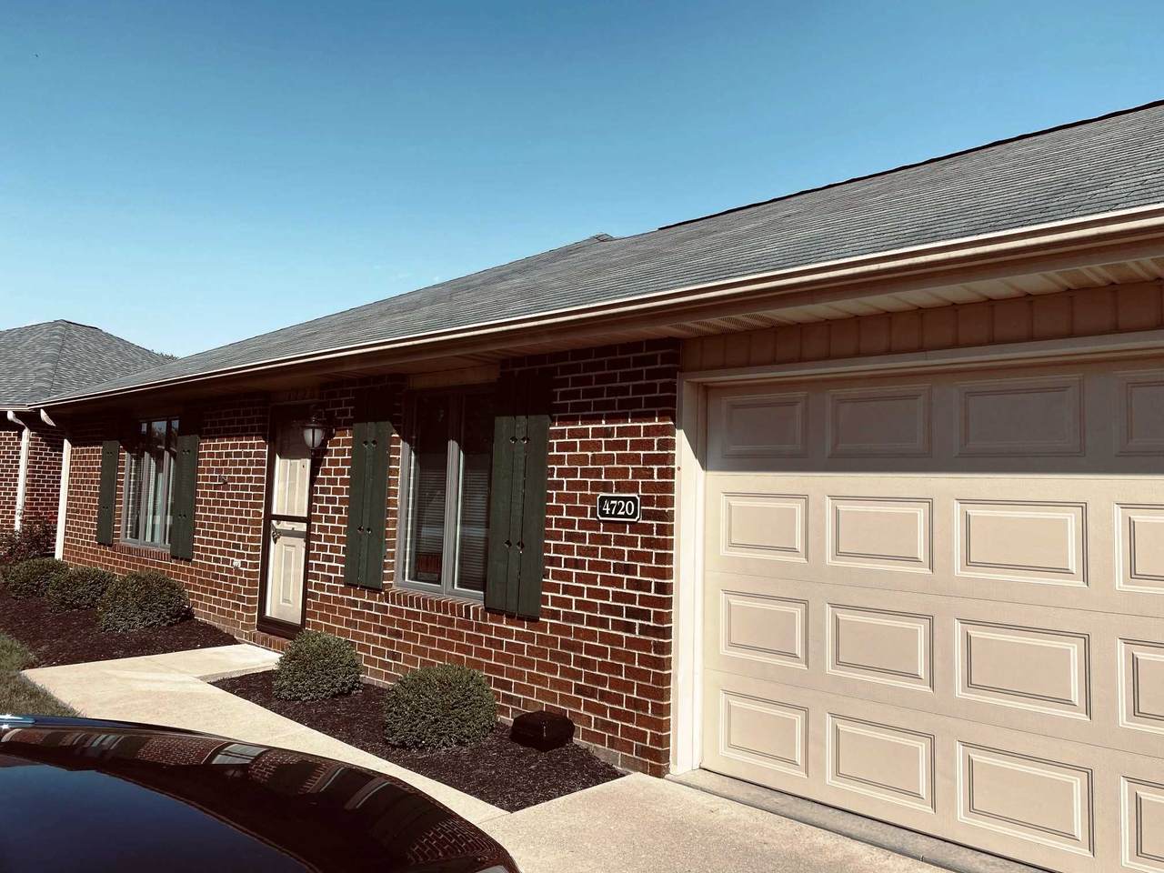 4720 Heritage Circle - Photo 1