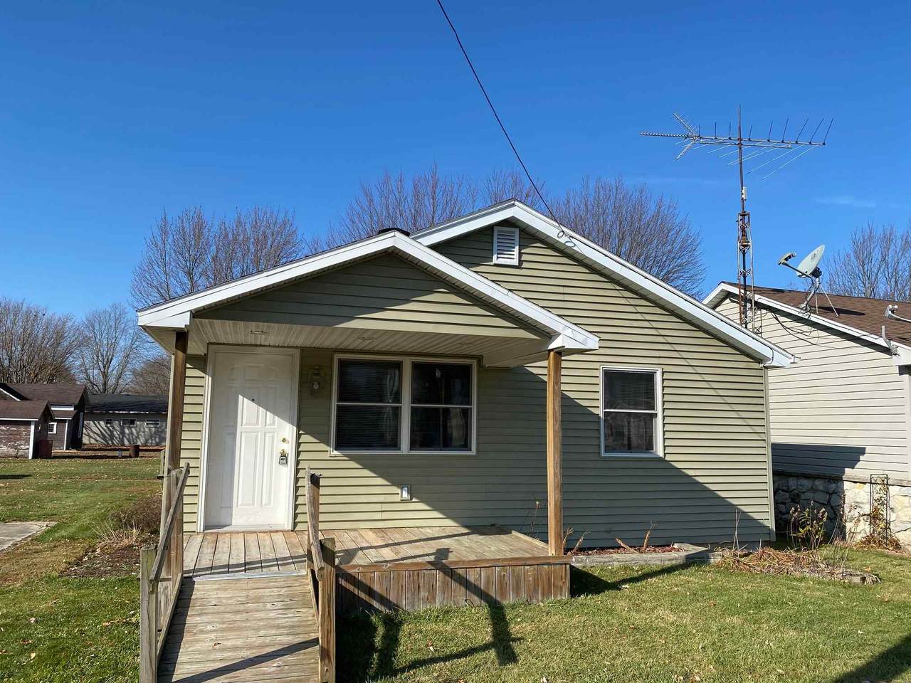 105 Main Street - Photo 1