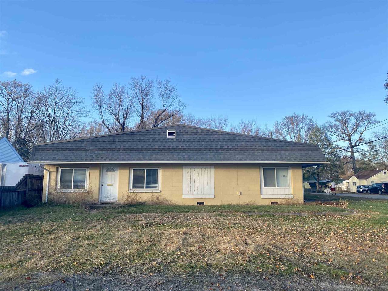 706 Vasbinder Drive - Photo 1
