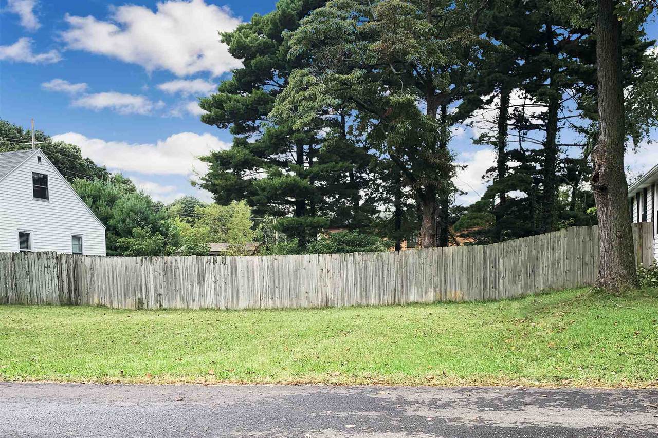 131 Willow Drive - Photo 1