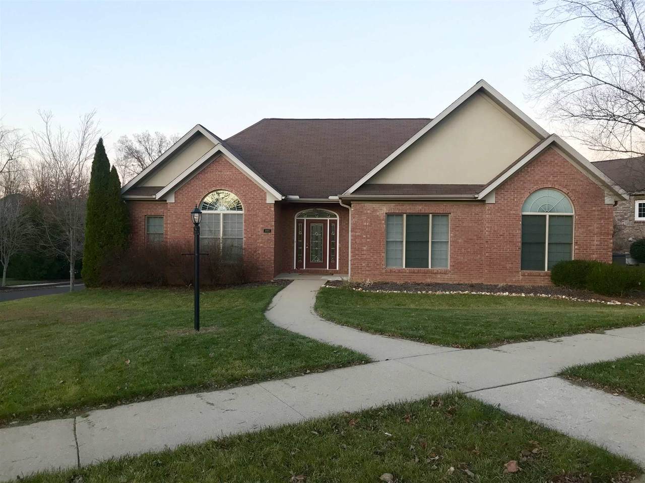 3805 Regents Circle - Photo 1