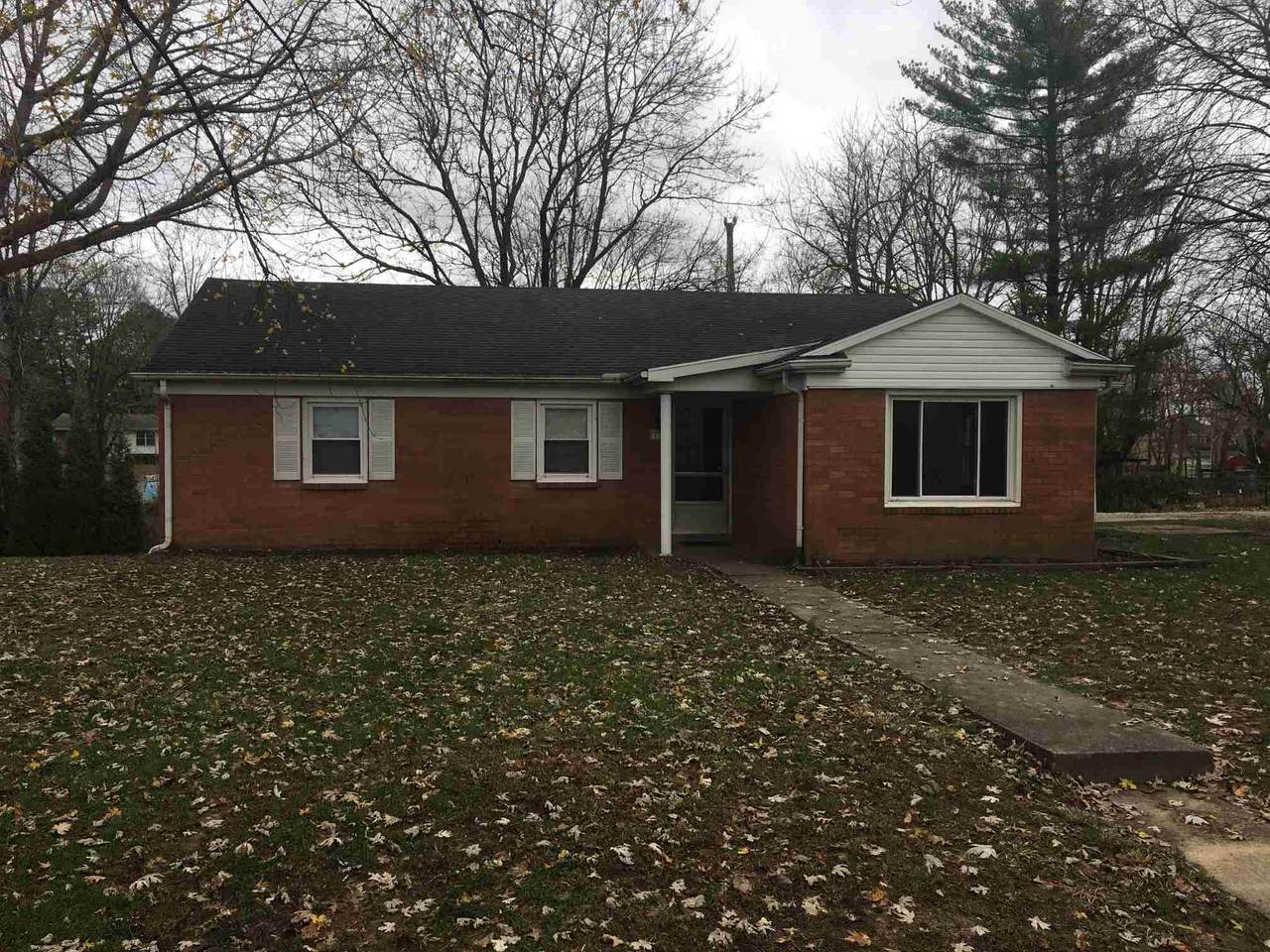 105 Illinois Street - Photo 1