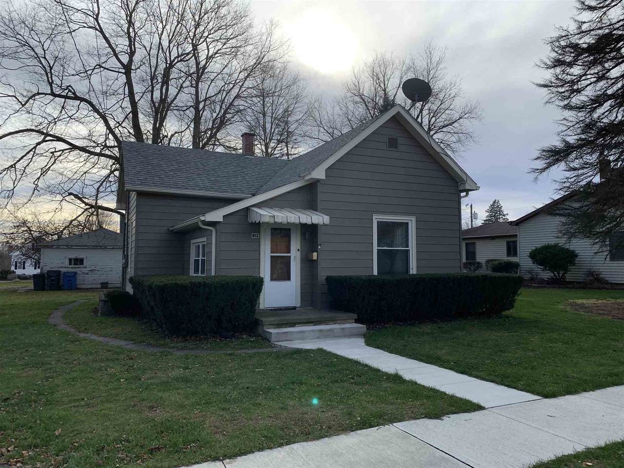 412 Front Street - Photo 1