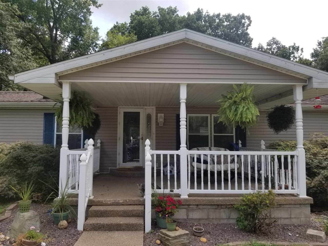 5596 475 S Road - Photo 1