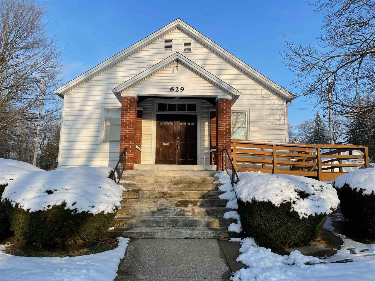 629 Thayer Street - Photo 1