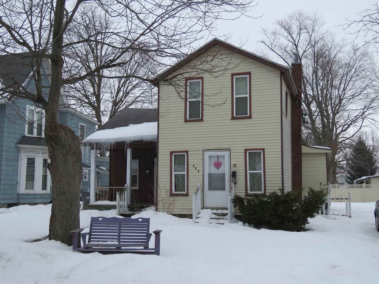 206 7th Street - Photo 1