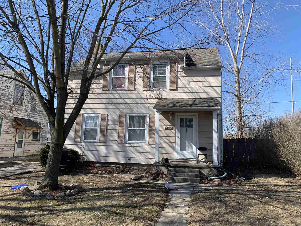 1245 Master Drive - Photo 1