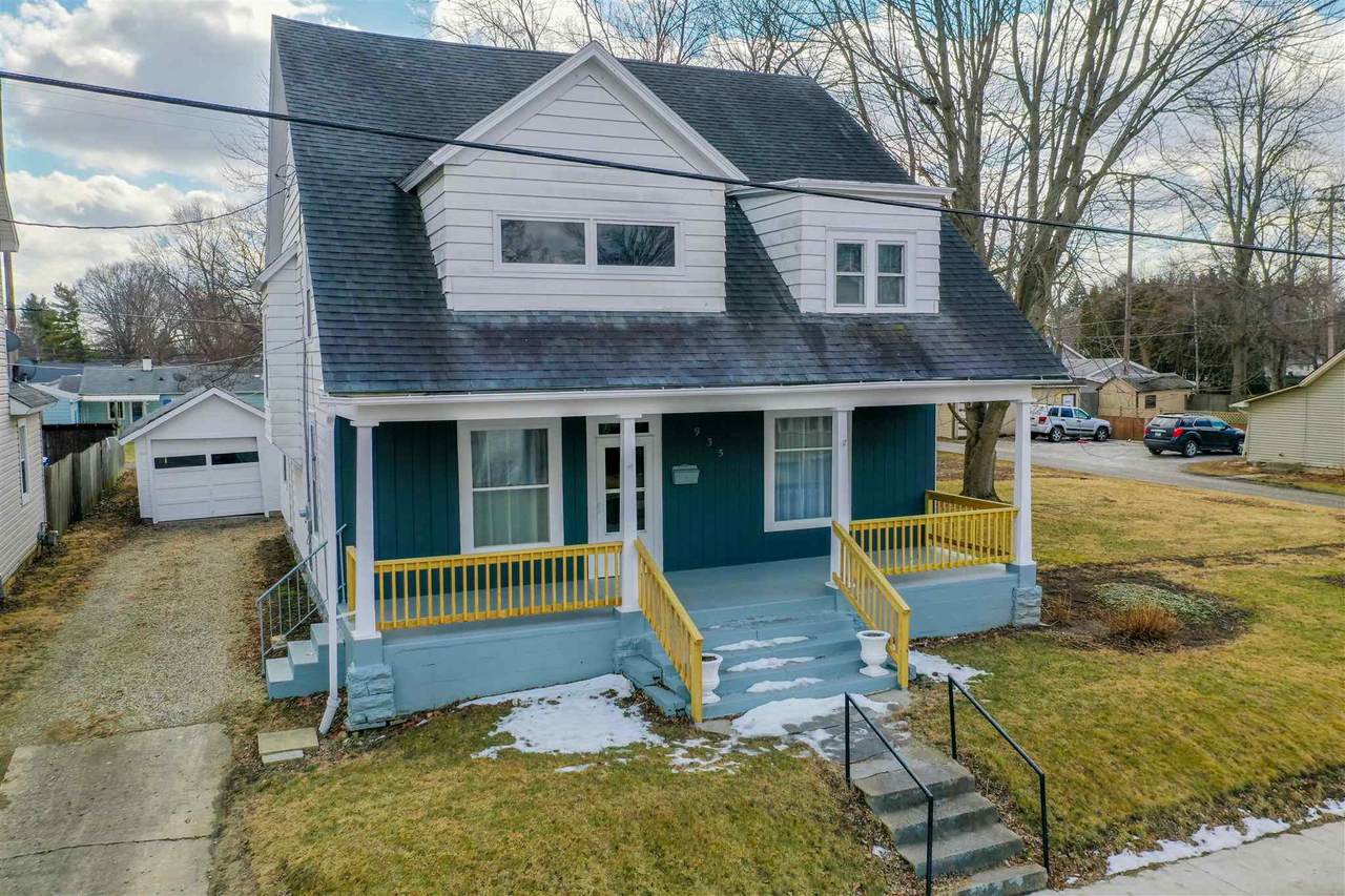 935 Pike Street - Photo 1