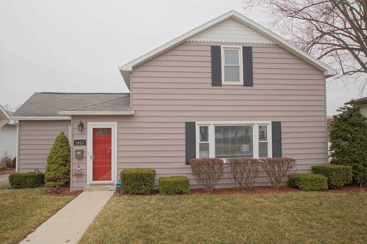 1613 Main Street - Photo 1