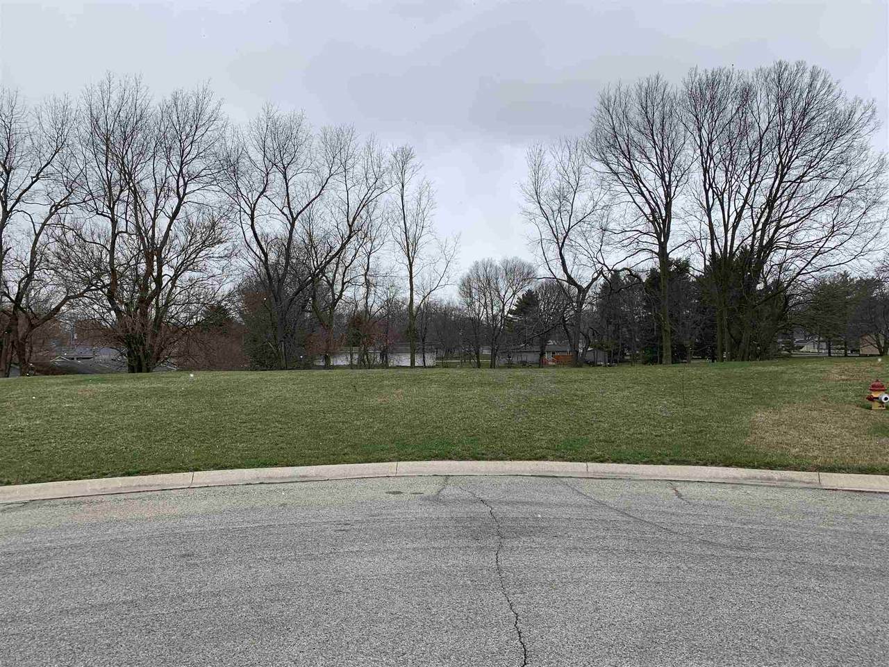 804 Willow Cove - Photo 1
