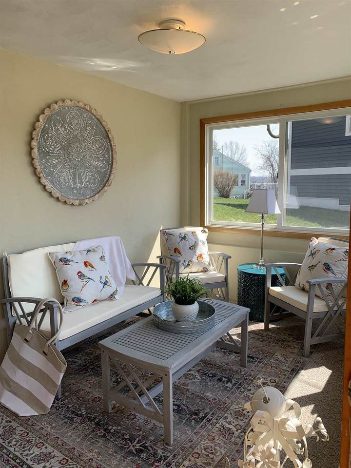 647 Center Street - Photo 1