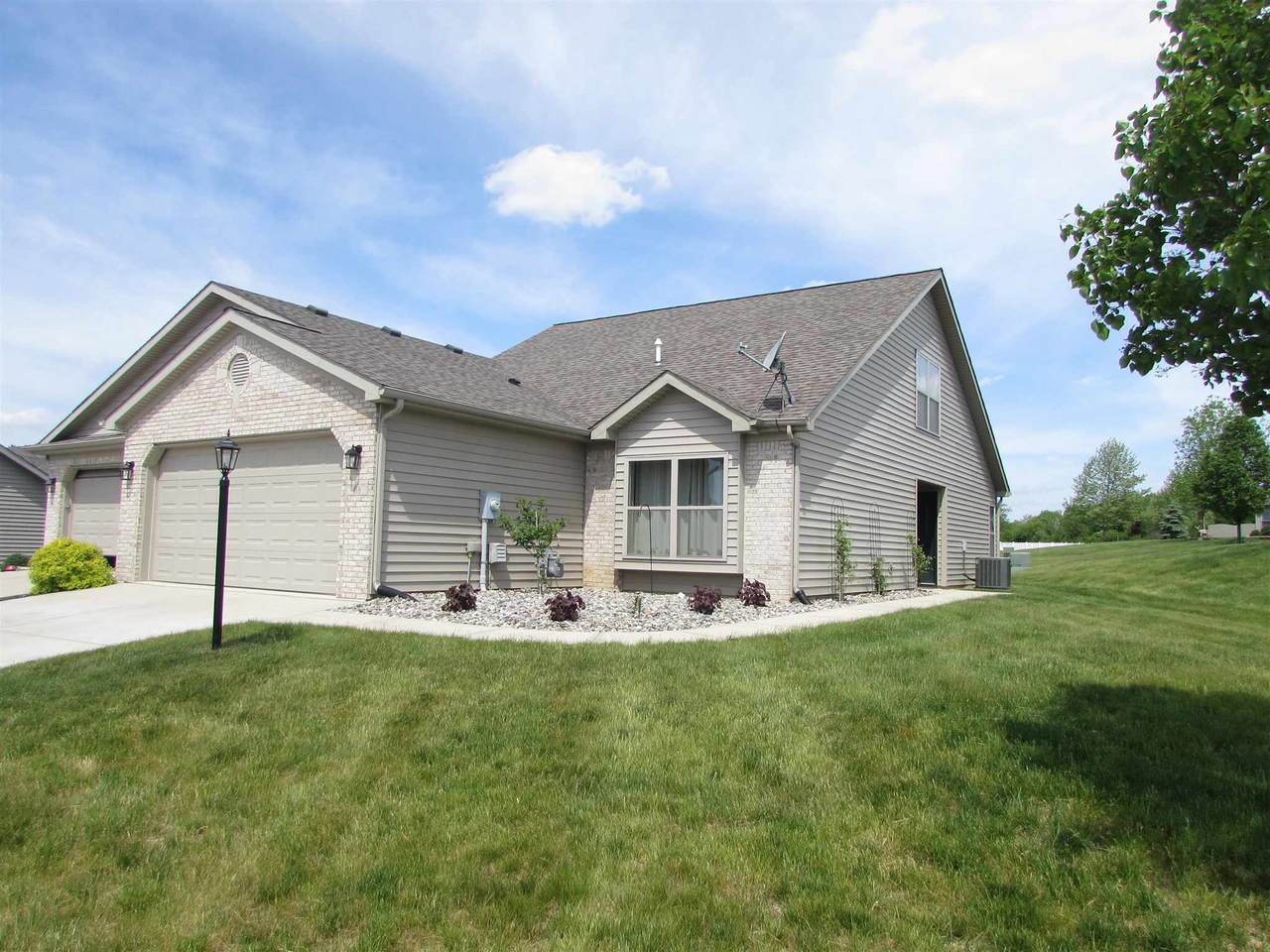 318 Pumpkin Ridge Court - Photo 1