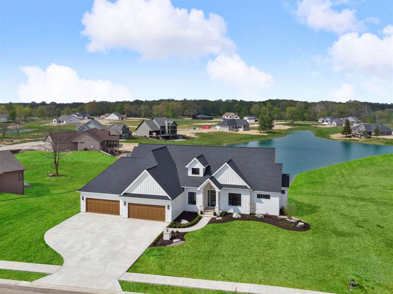 10479 Beaugreen Cove - Photo 1