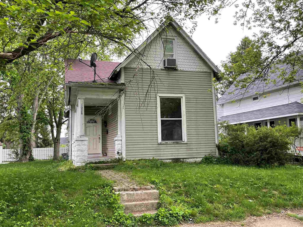 1028 20th Street - Photo 1