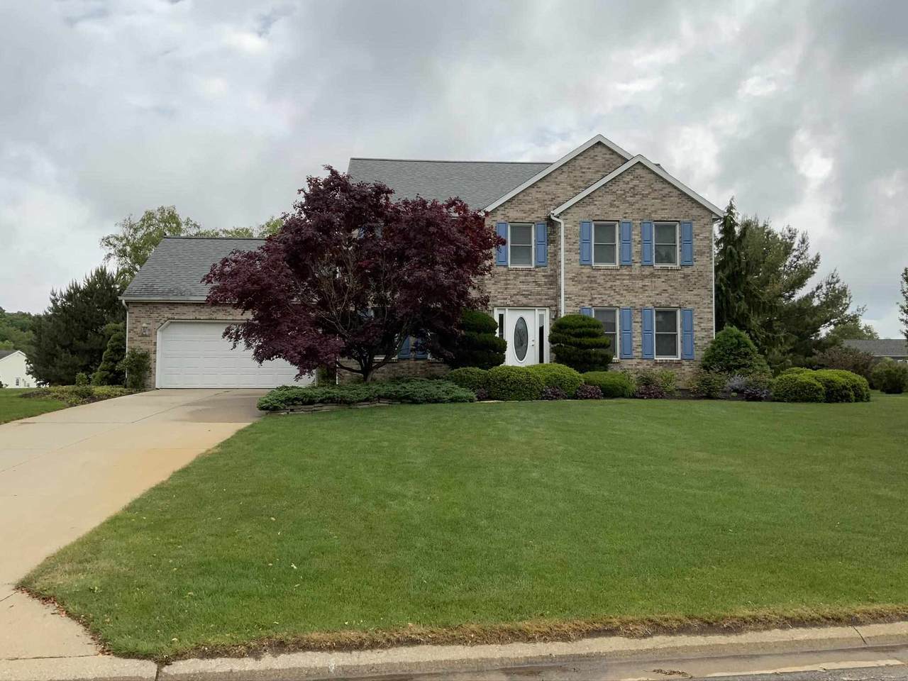 3996 Lakeview Trail - Photo 1