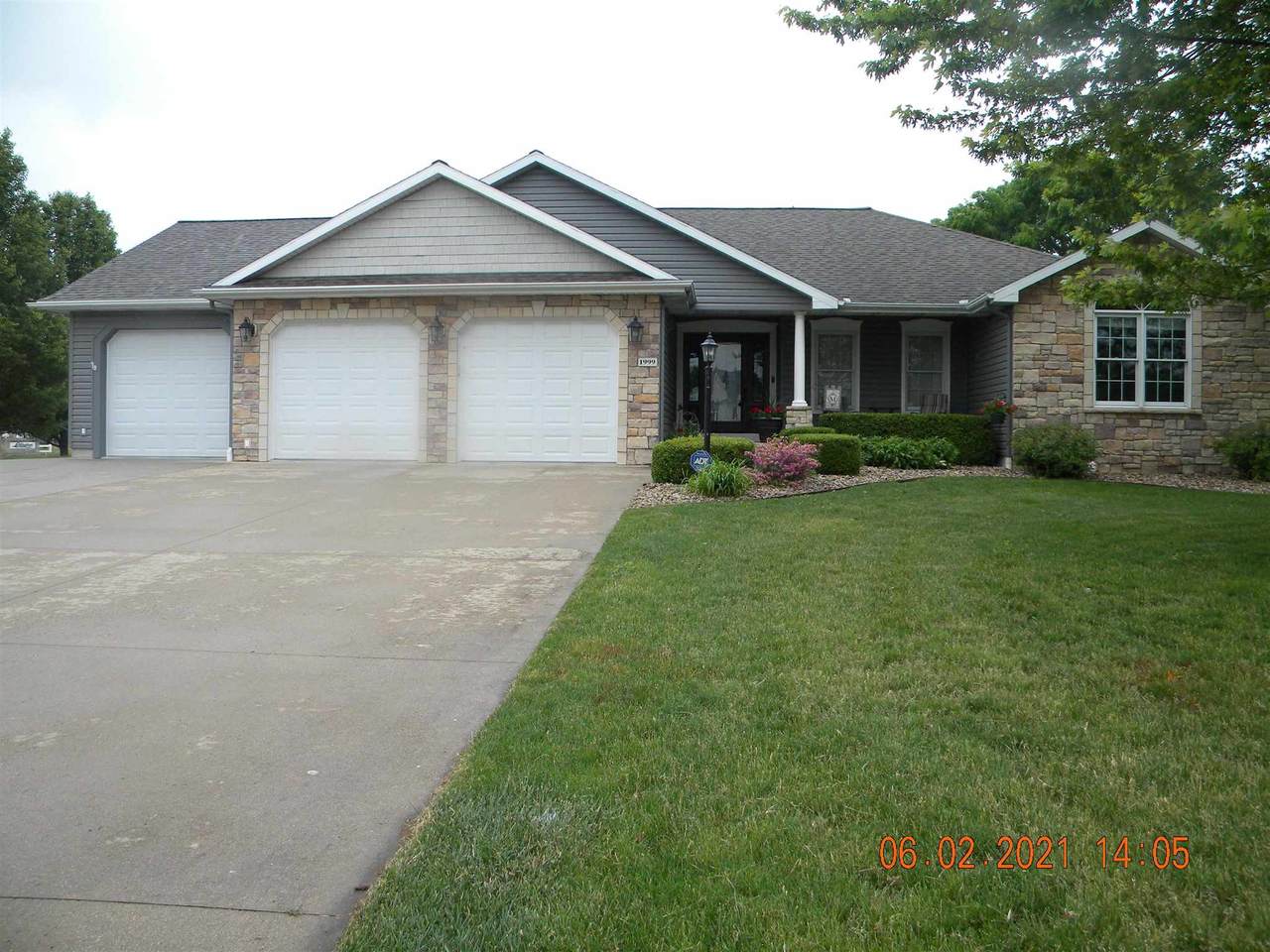 1999 Legacy Lane - Photo 1