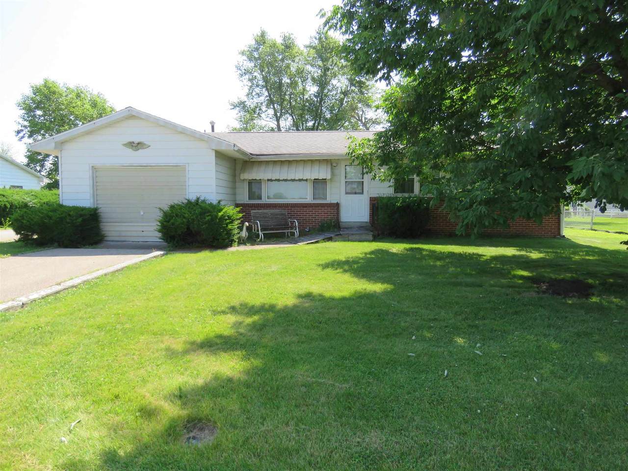 515 Pine Street - Photo 1