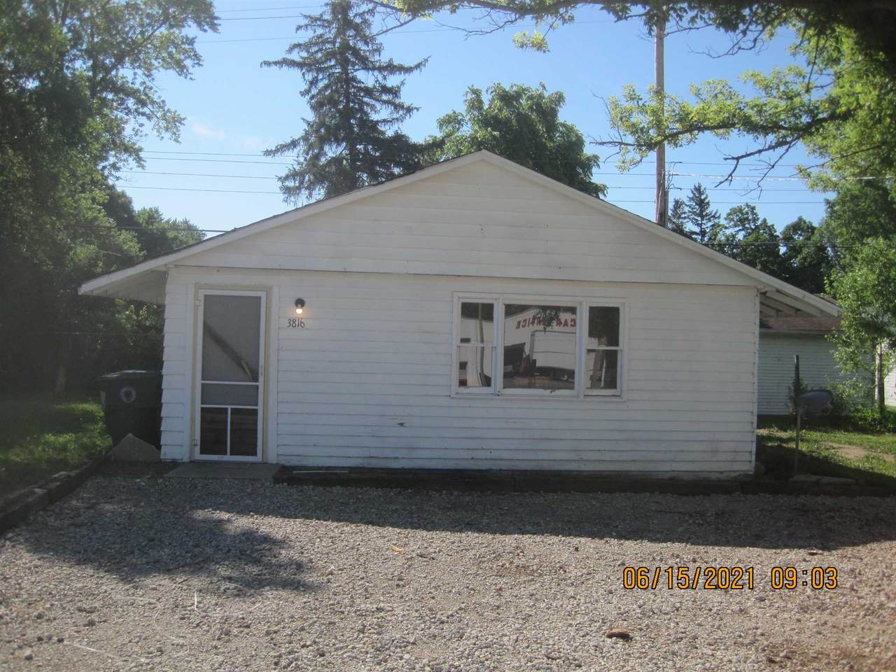 3816-3818-3822 Broadway Avenue - Photo 1