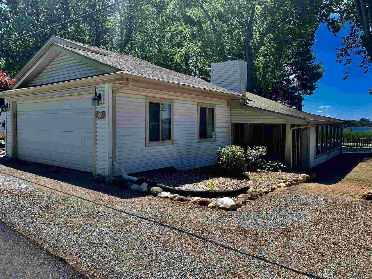 655 Chapman Lake Dr - Photo 1