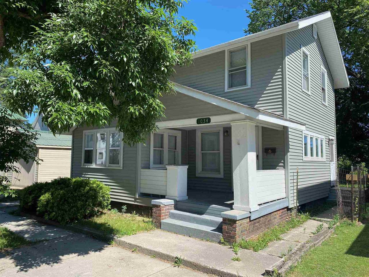 1034 Pape Avenue - Photo 1