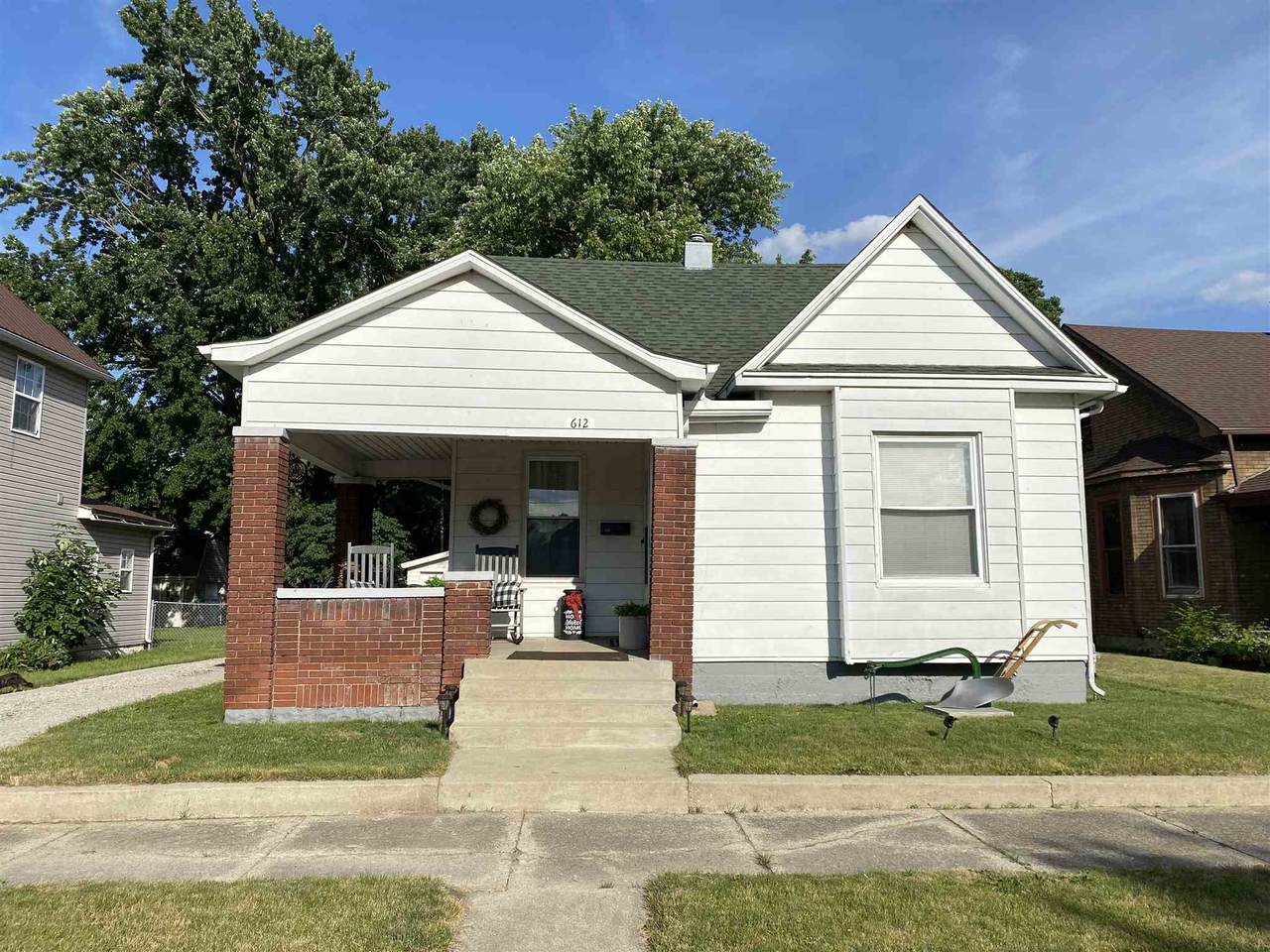 612 Burlington Avenue - Photo 1